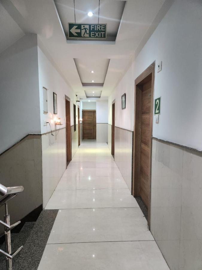 Hotel Ambe Inn By Ambience Delhi Igi Airport Nuova Delhi Esterno foto