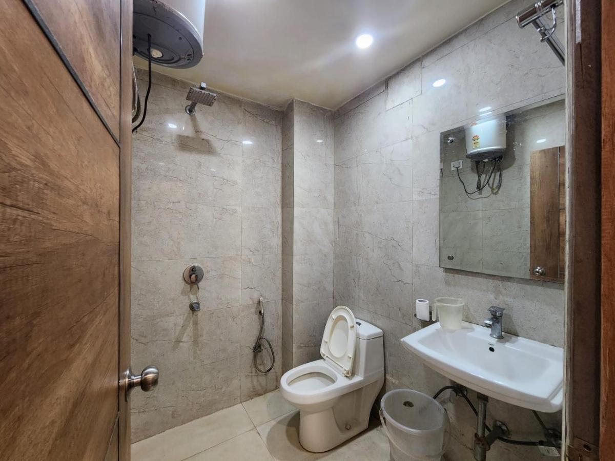 Hotel Ambe Inn By Ambience Delhi Igi Airport Nuova Delhi Esterno foto