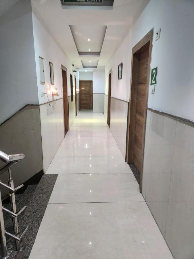 Hotel Ambe Inn By Ambience Delhi Igi Airport Nuova Delhi Esterno foto
