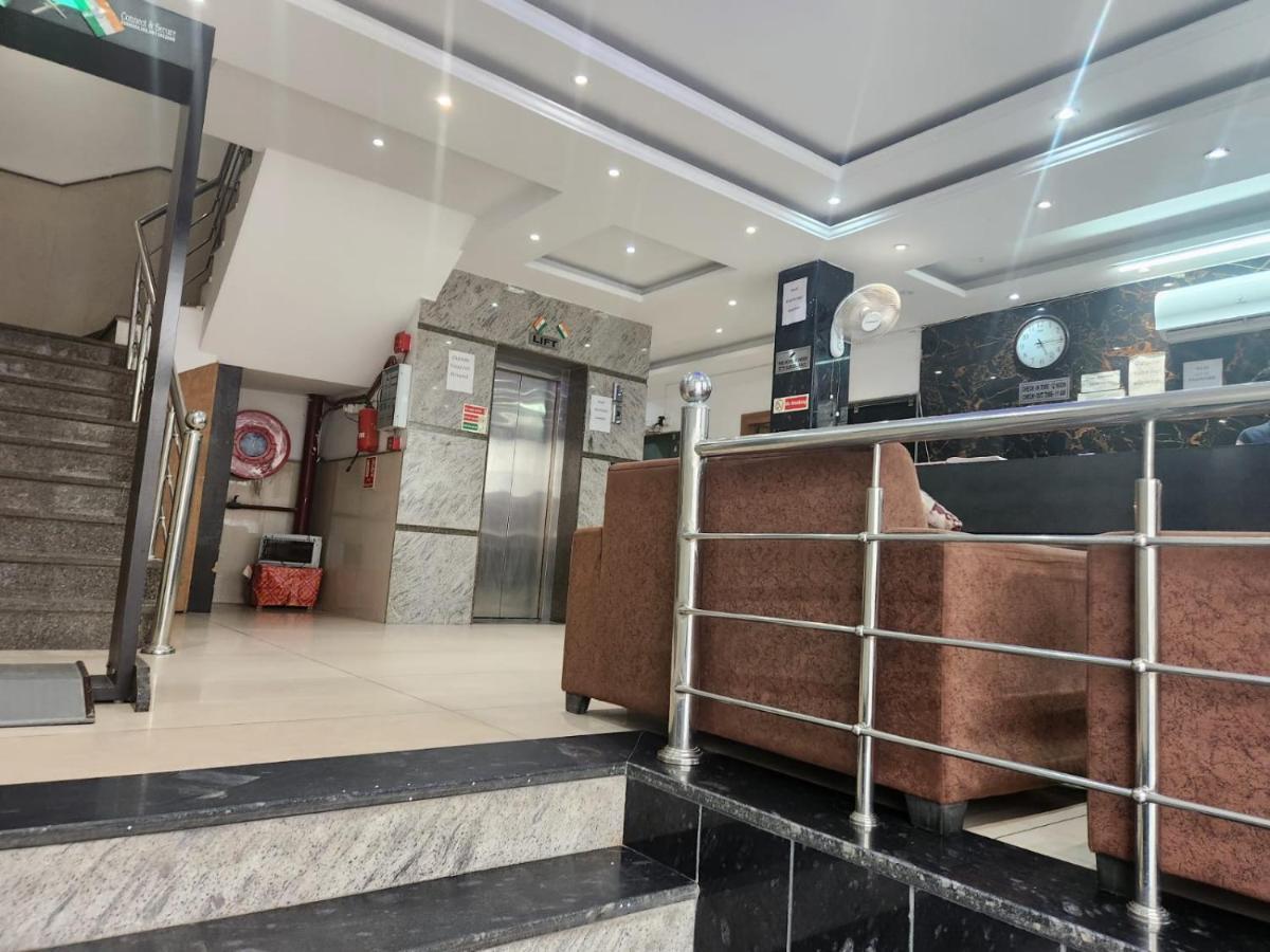 Hotel Ambe Inn By Ambience Delhi Igi Airport Nuova Delhi Esterno foto